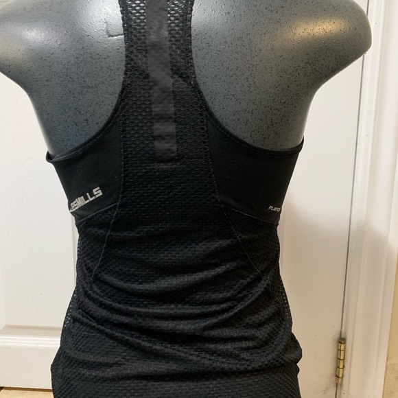 Reebok fitness tank top❤️ - Picture 4 of 6